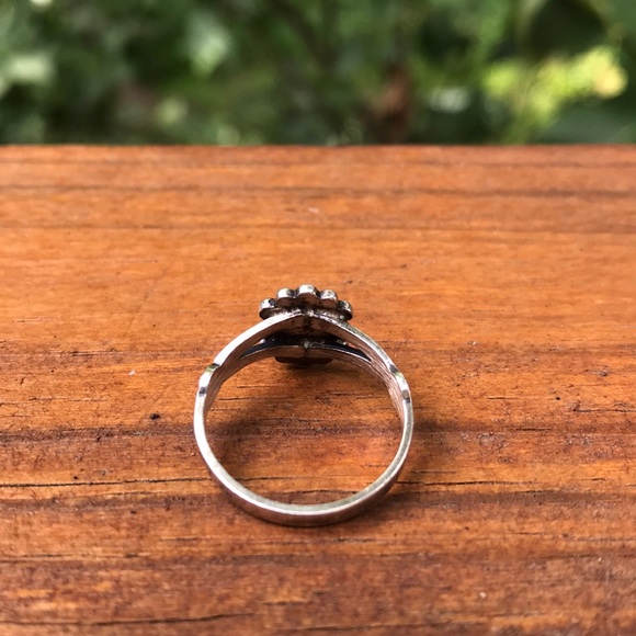 🌻 3/25 🌻 Vintage Faux Opal Ring Size 5.75 - Picture 3 of 4